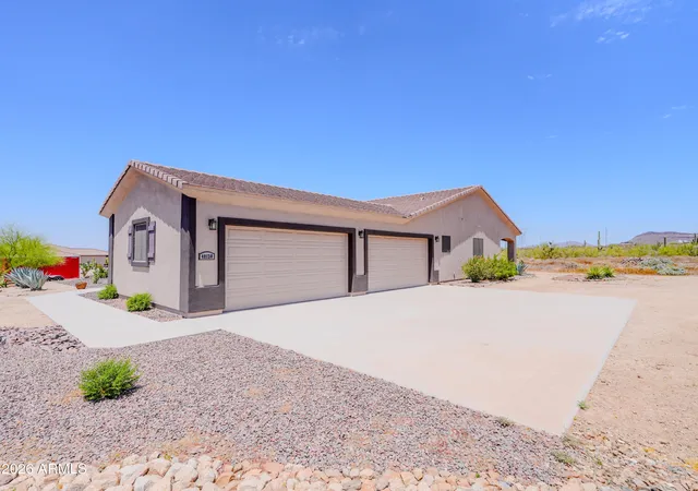 Photo 2 of Single family home for sale at 40130 N 7th Street, Phoenix, AZ 85086 | MLS# 7073780 | Listing updated on 2026-09-08