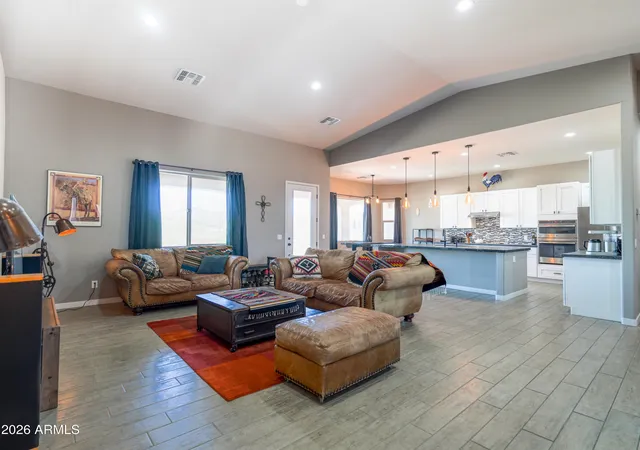 Photo 3 of Single family home for sale at 40130 N 7th Street, Phoenix, AZ 85086 | MLS# 7073780 | Listing updated on 2026-09-08