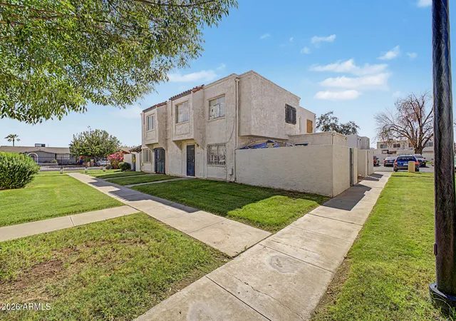 Photo 2 of Townhouse for sale at 5206 N 42nd Lane, Phoenix, AZ 85019 | MLS# 7073797 | Listing updated on 2026-10-03
