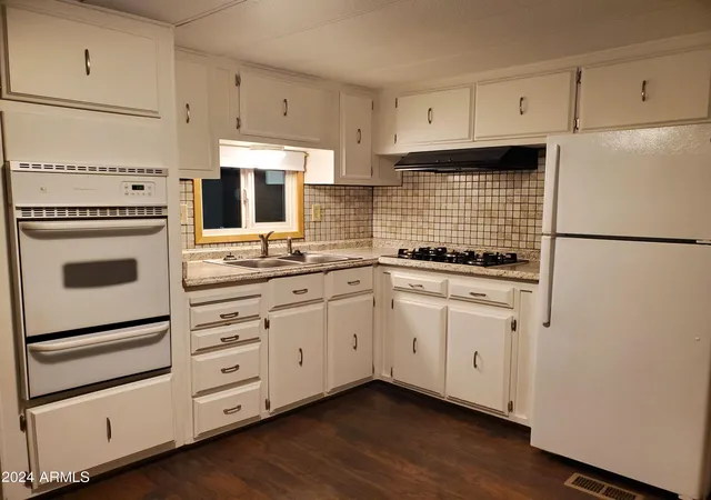 Photo 4 of Manufactured home for sale at 2650 W Union Hills Dr #Lot 81, Phoenix, AZ 85027 | MLS# 7073846 | Listing updated on 2026-10-29