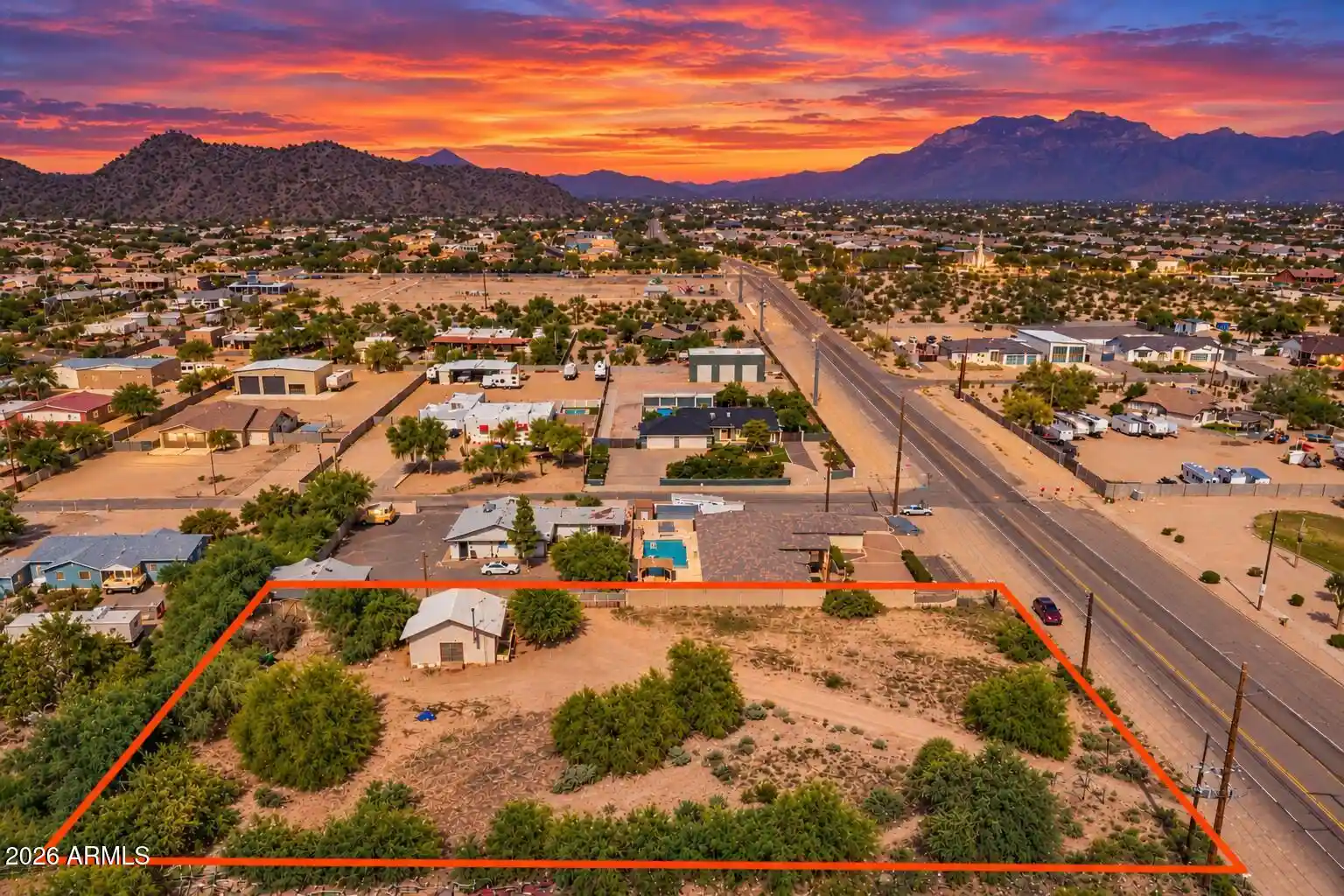 Photo 1 of Single family home for sale at 948 N Crismon Rd, Mesa, AZ 85207 | MLS# 7077075 | Listing updated on 2026-10-19