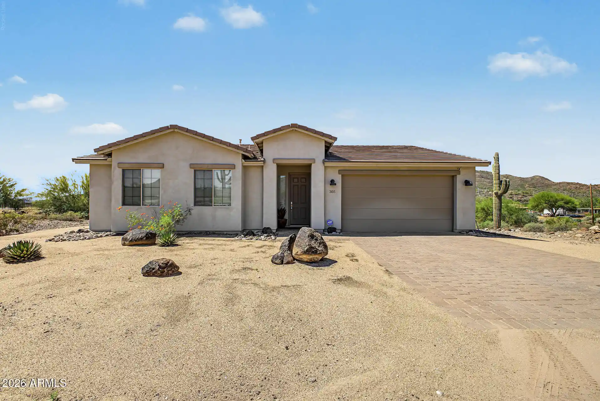 Photo 1 of Single family home for sale at 305 W Leann Ln, New River, AZ 85087 | MLS# 7077201 | Listing updated on 2026-09-23