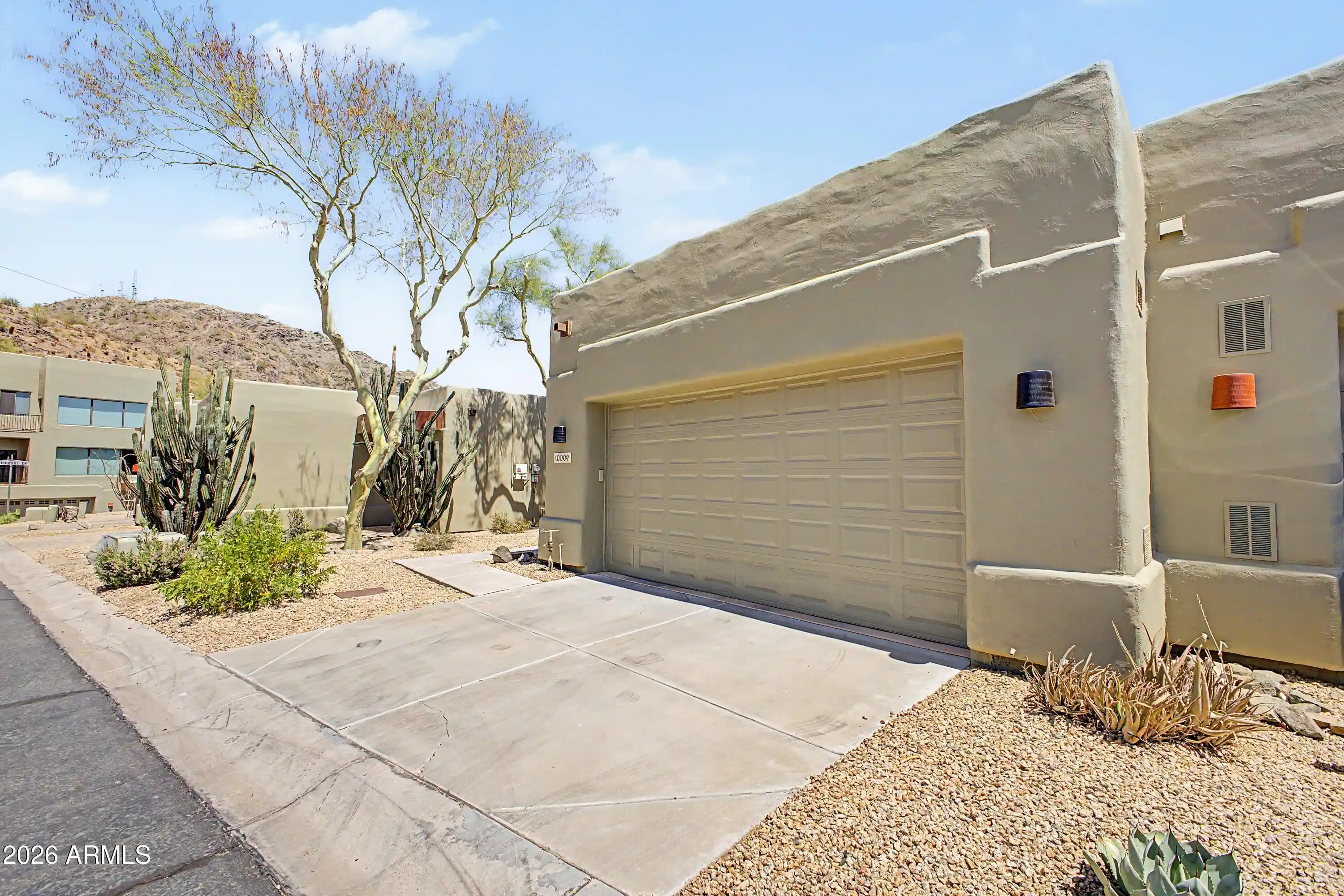 Photo 1 of Townhouse for sale at 10009 N 1st Drive, Phoenix, AZ 85021 | MLS# 7079764 | Listing updated on 2026-10-25