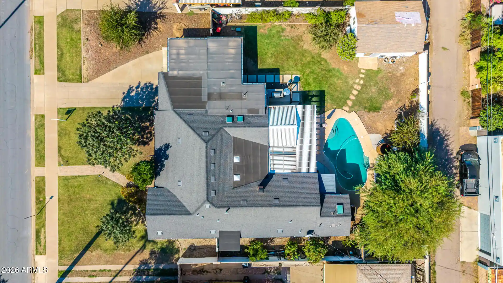 Photo 1 of Single family home for sale at 2221 N Laurel Ave, Phoenix, AZ 85007 | MLS# 7080641 | Listing updated on 2026-10-22
