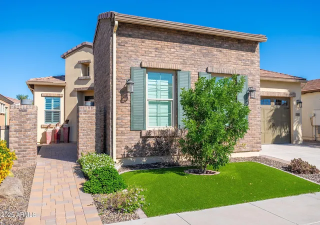Photo 1 of Single family home for sale at 56 E Camellia Way, Queen Creek, AZ 85140 | MLS# 7081475 | Listing updated on 2026-10-28
