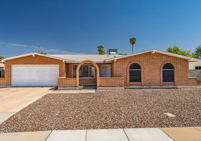 Single family home for sale at 3333 N Carriage Ln, Chandler, AZ 85224 | MLS# 7080643
