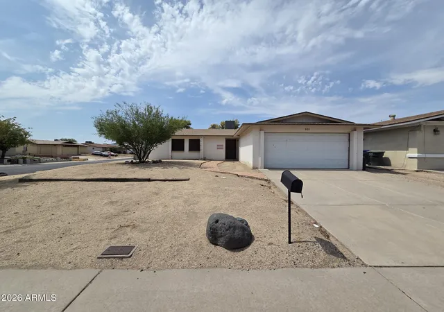 Photo 1 of Sale Pending at 901 W Angela Dr, Phoenix, AZ 85023 | MLS# 7080234 | Listing updated on 2026-10-26