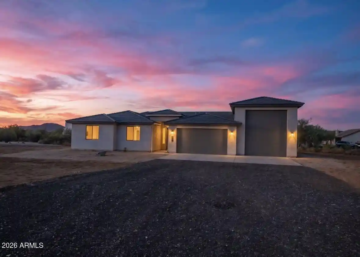 Photo 1 of Single family home for sale at 812 E Irvine Rd, Phoenix, AZ 85086 | MLS# 7087380 | Listing updated on 2026-10-19