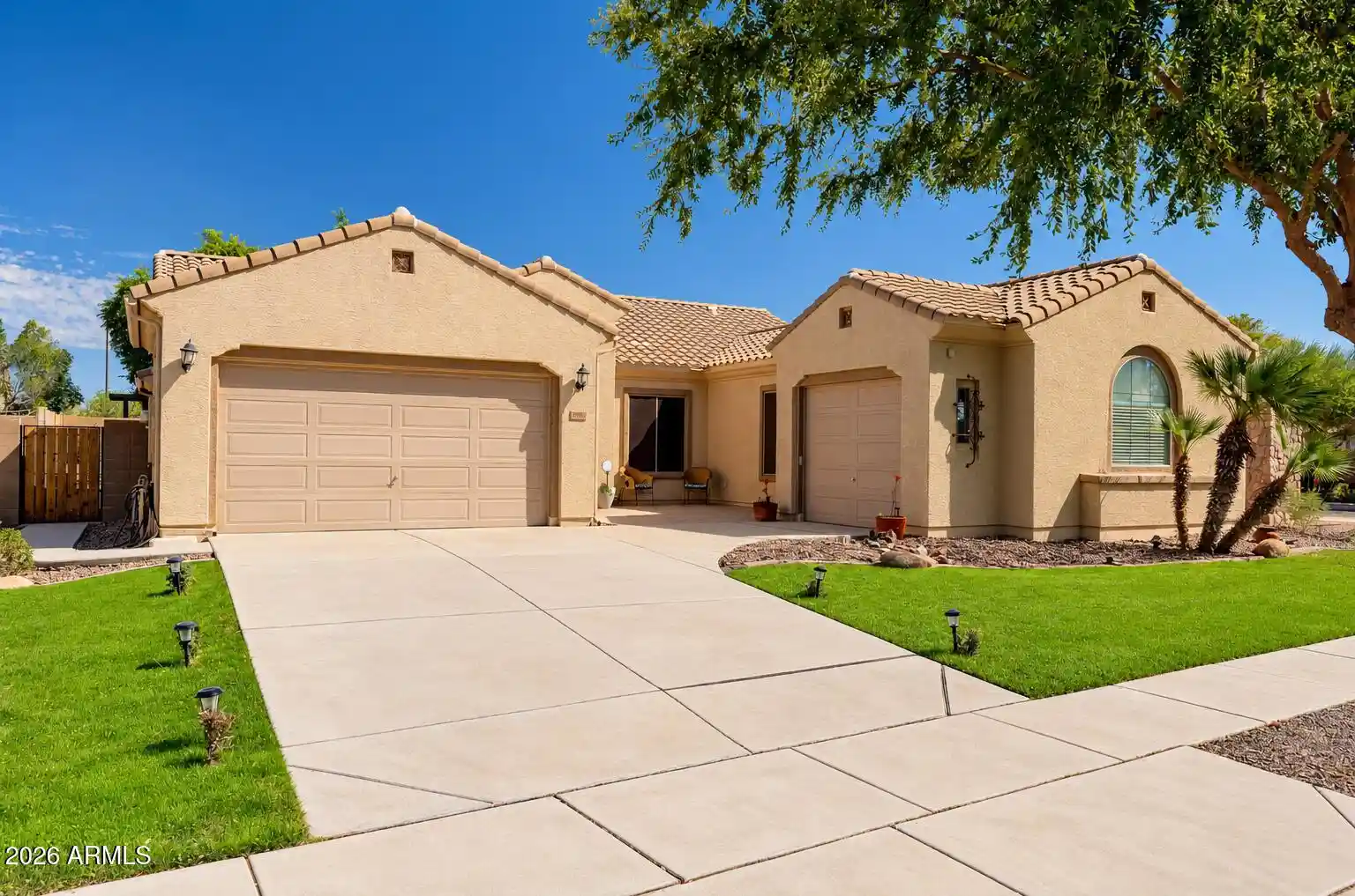 Photo 1 of Single family home for sale at 5987 S Joslyn Ln, Gilbert, AZ 85298 | MLS# 7085715 | Listing updated on 2026-10-10
