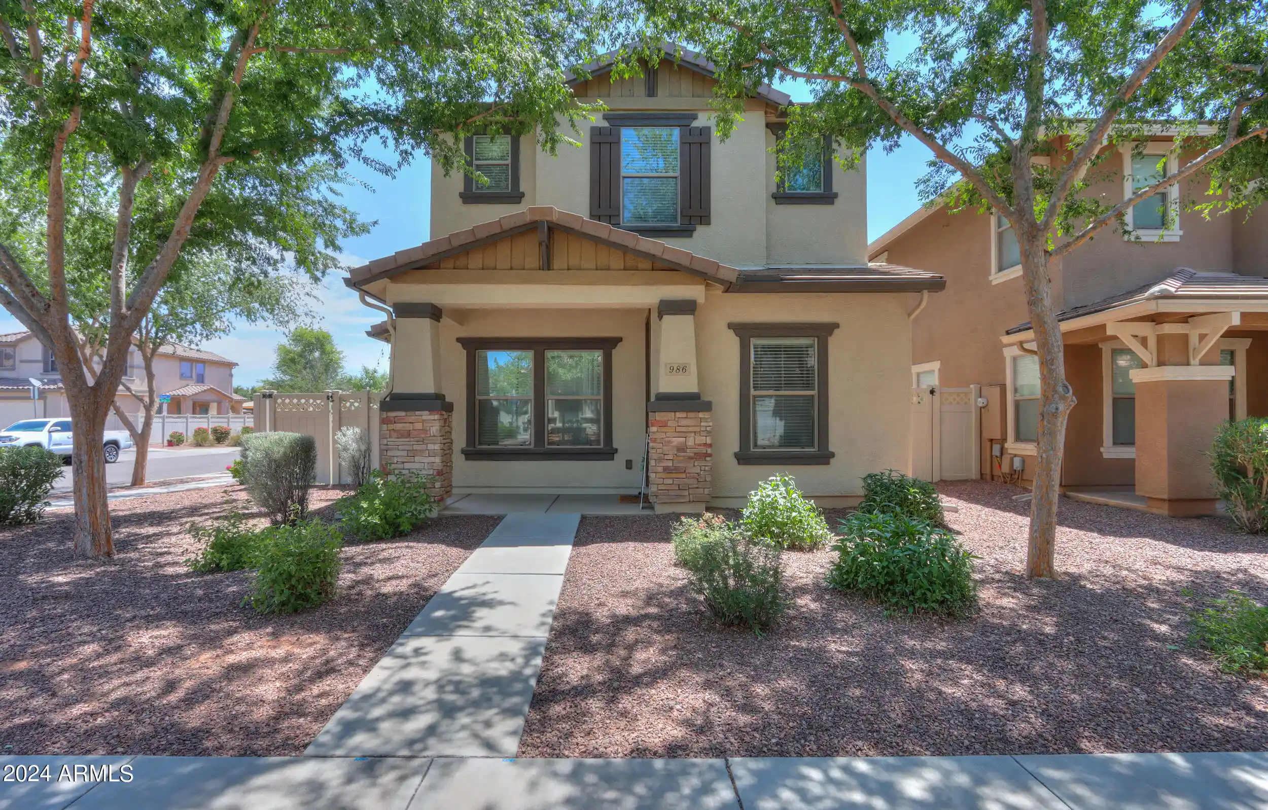 Photo 1 of Single family home for sale at 986 S Hawk Ln, Gilbert, AZ 85296 | MLS# 7082941 | Listing updated on 2026-09-28