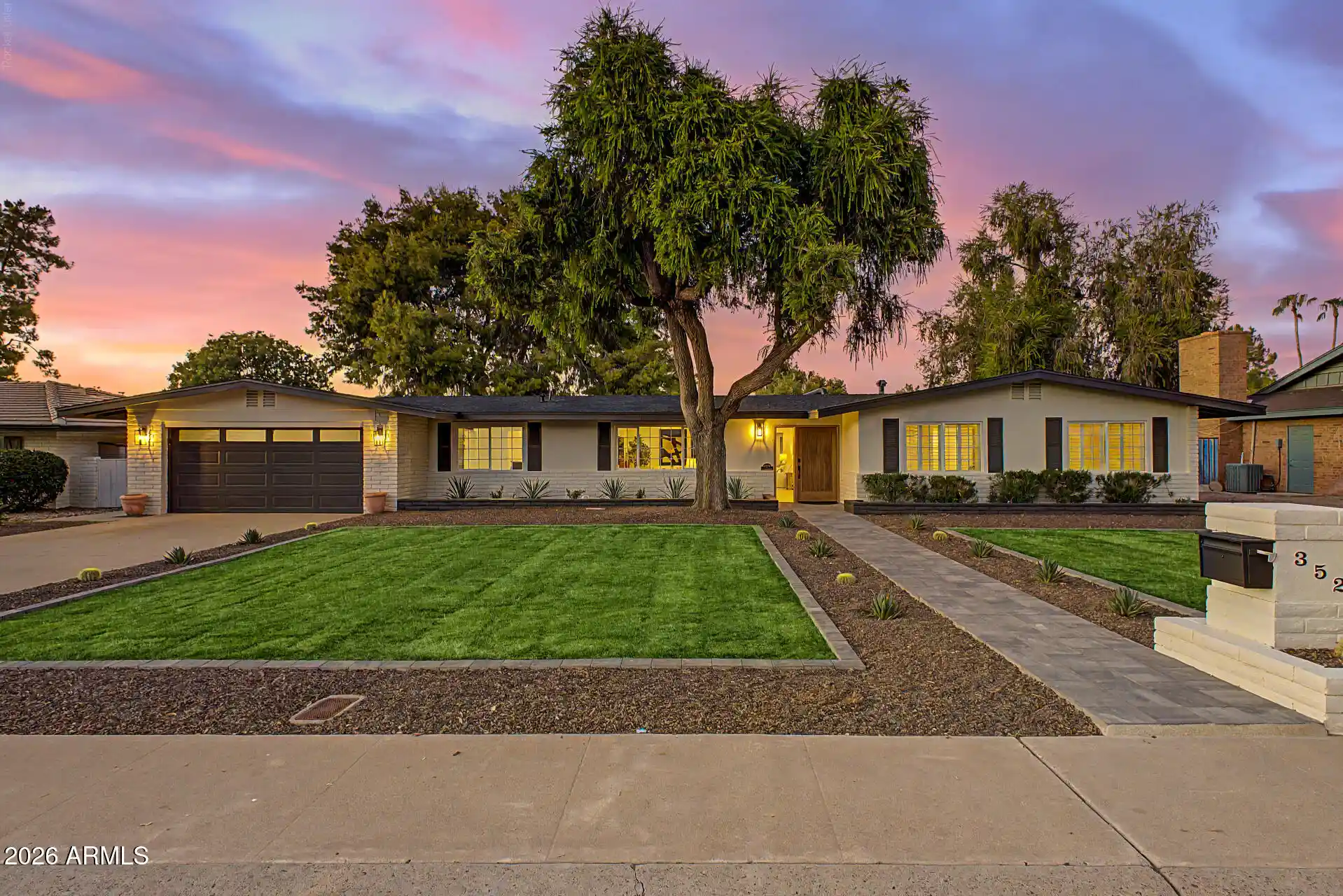 Photo 1 of Single family home for sale at 352 W Southern Hills Rd, Phoenix, AZ 85023 | MLS# 7082754 | Listing updated on 2026-10-12