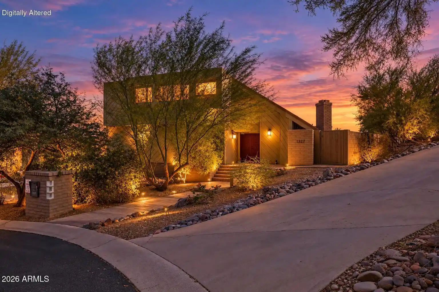 Photo 1 of Single family home for sale at 1327 E Las Palmaritas Dr, Phoenix, AZ 85020 | MLS# 7091040 | Listing updated on 2026-10-14