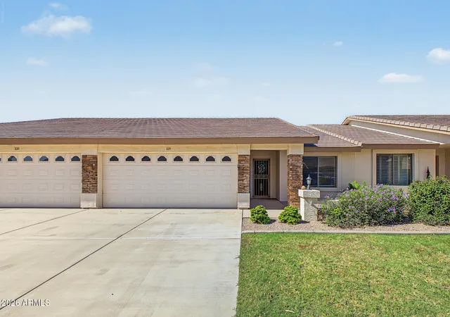 Townhouse for sale at 11250 E Kilarea Ave #229, Mesa, AZ 85209 | MLS# 7084277
