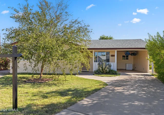 Photo 1 of Single family home for sale at 2016 W Stella Ln, Phoenix, AZ 85015 | MLS# 7085433 | Listing updated on 2026-10-27