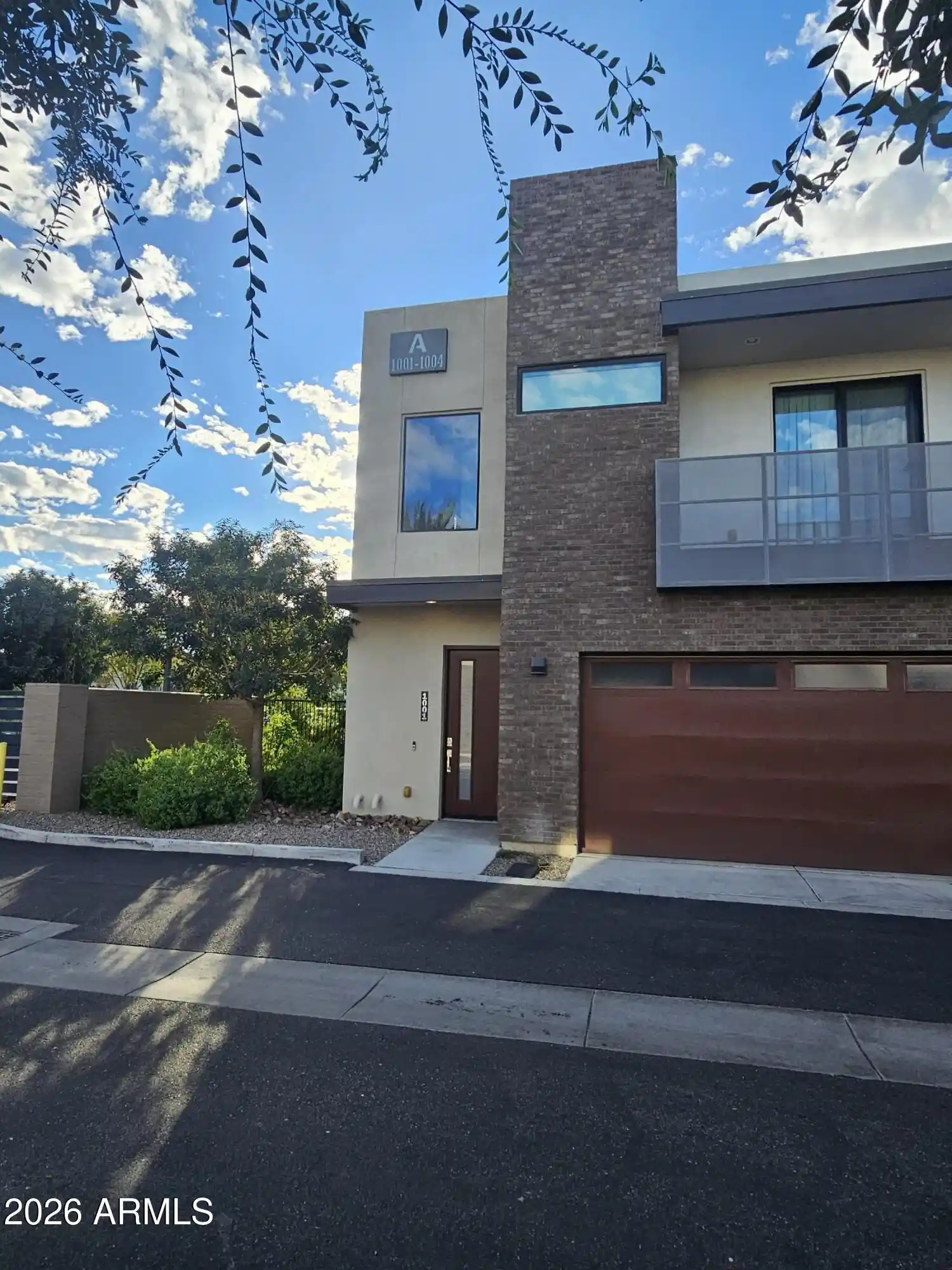 Photo 1 of Townhouse for sale at 901 S Smith Rd #1001, Tempe, AZ 85281 | MLS# 7084339 | Listing updated on 2026-10-08