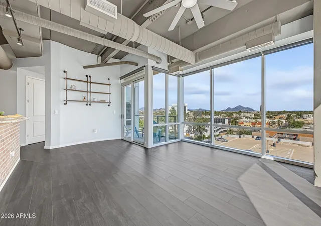 Listing Photo 1 - Condo for sale in building located at 1 E Lexington Ave, Phoenix, AZ 85012 - Unit #503