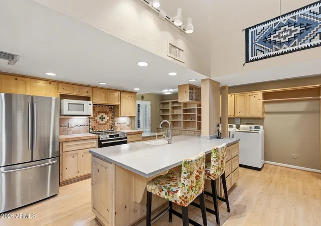 Photo 1 of Townhouse for sale at 7352 N 7th Place, Phoenix, AZ 85020 | MLS# 7087654 | Listing updated on 2026-10-26