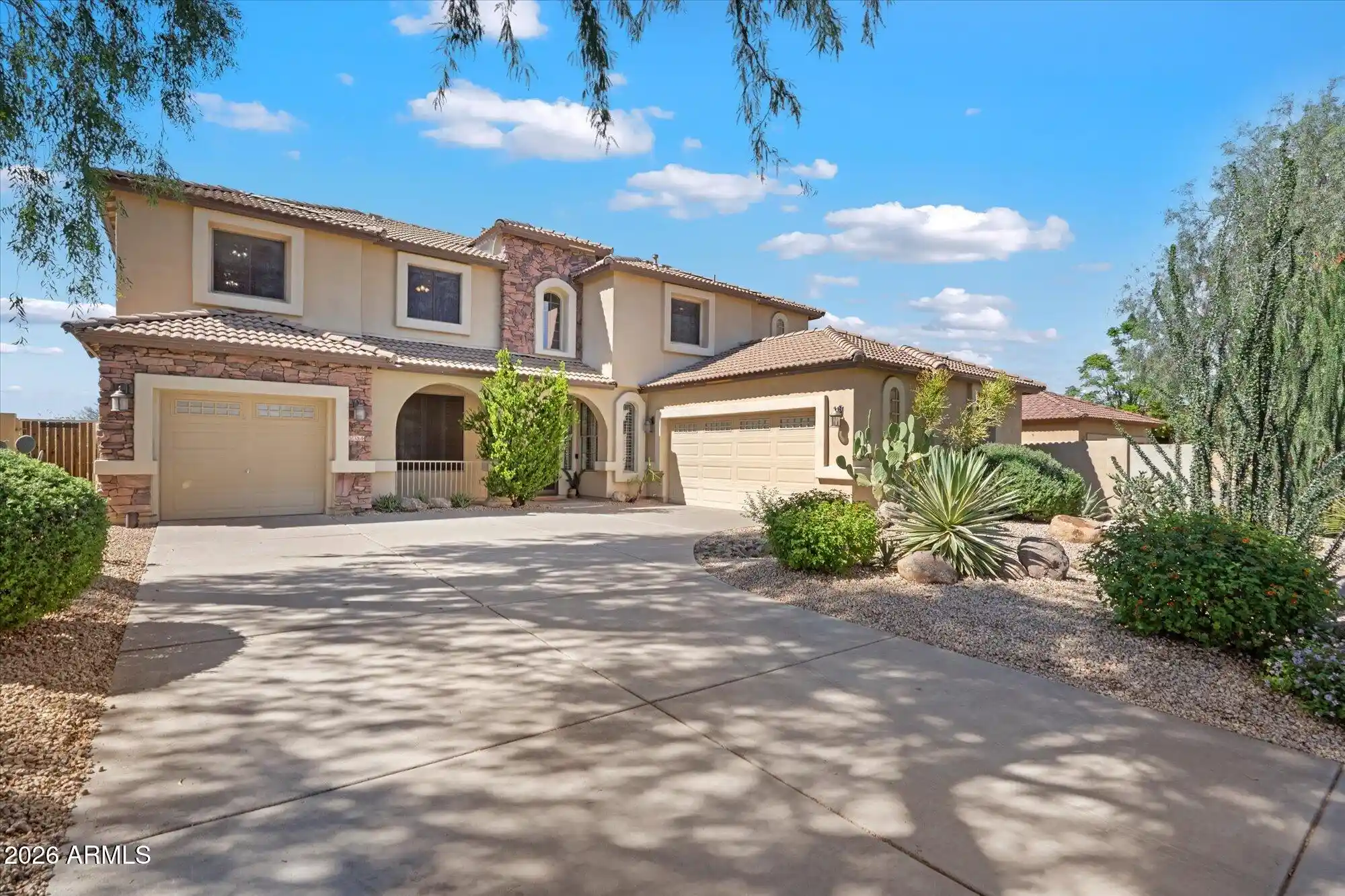 Photo 1 of Single family home for sale at 32644 N 40th Place, Cave Creek, AZ 85331 | MLS# 7088761 | Listing updated on 2026-10-26