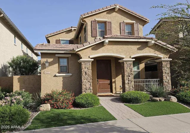 Single family home for sale at 4272 E Jesse St, Gilbert, AZ 85295 | MLS# 7099576