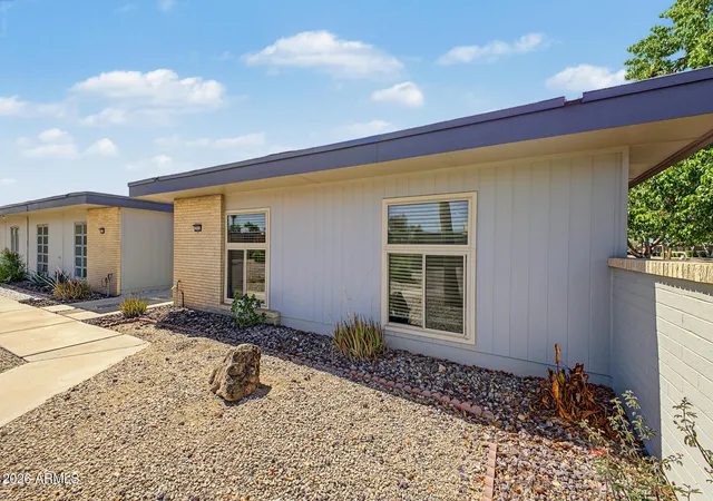 Townhouse for sale at 10031 W Hutton Dr, Sun City, AZ 85351 | MLS# 7086550
