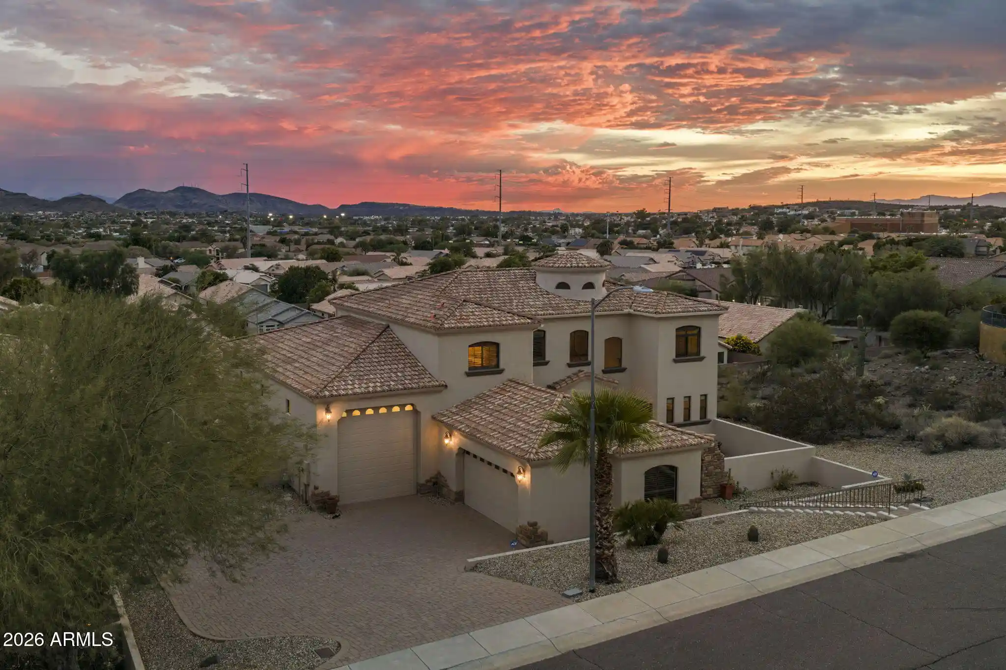 Photo 1 of Sale Pending at 2109 E Kerry Ln, Phoenix, AZ 85024 | MLS# 7085985 | Listing updated on 2026-10-25