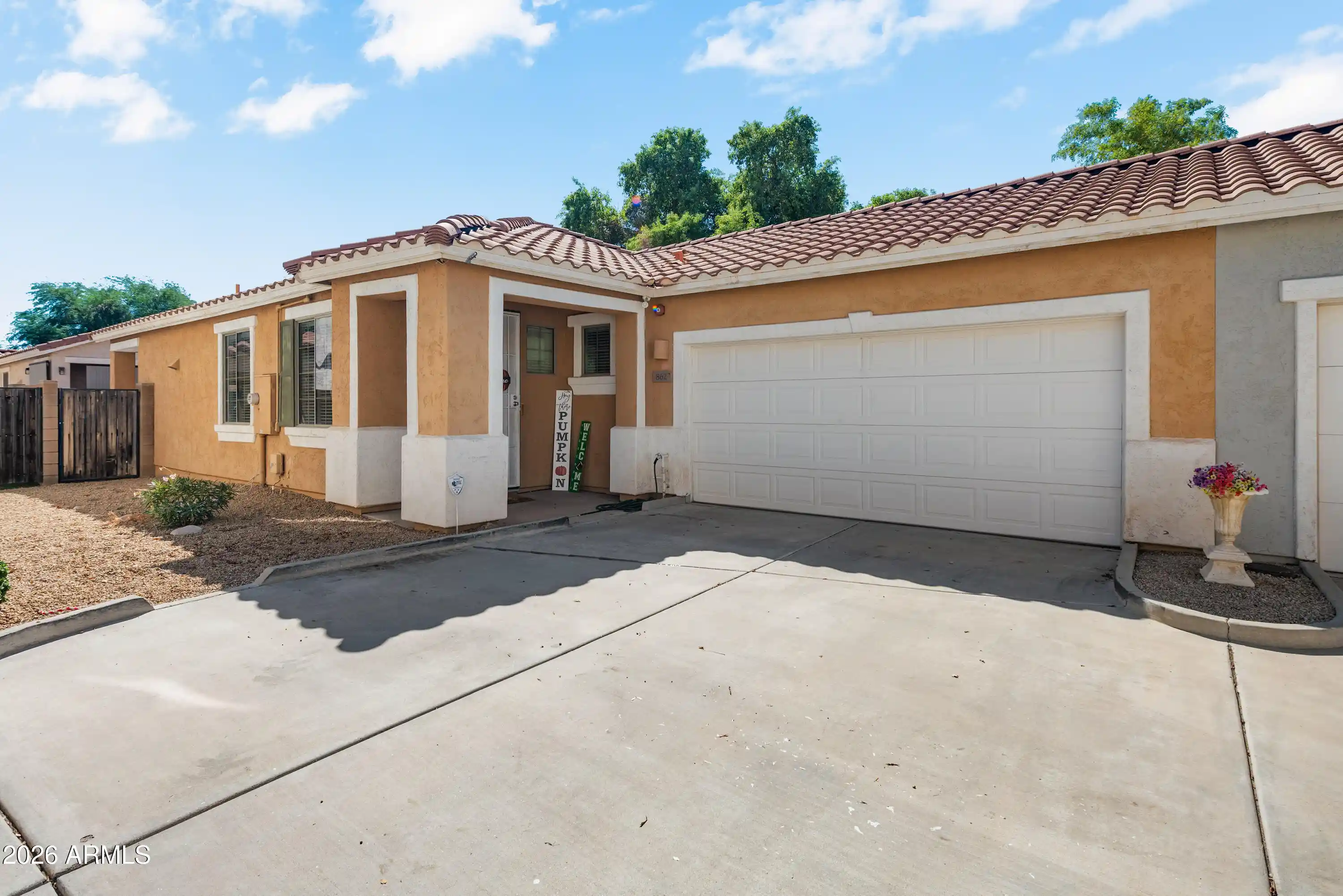 Photo 1 of Single family home for sale at 862 S Colonial Dr, Gilbert, AZ 85296 | MLS# 7088726 | Listing updated on 2026-10-03