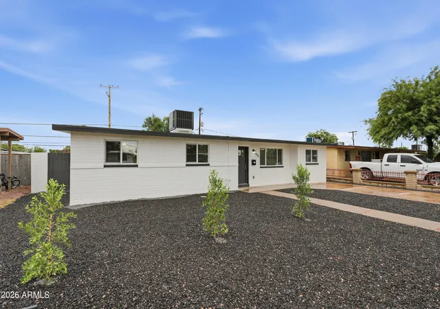 Single family home for sale at 140 W Saragosa St, Chandler, AZ 85225 | MLS# 7087376