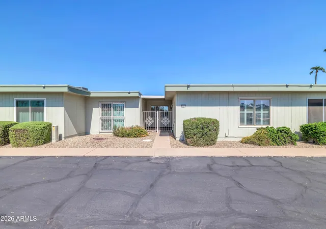 Townhouse for sale at 13215 N 98th Avenue #J, Sun City, AZ 85351 | MLS# 7099512