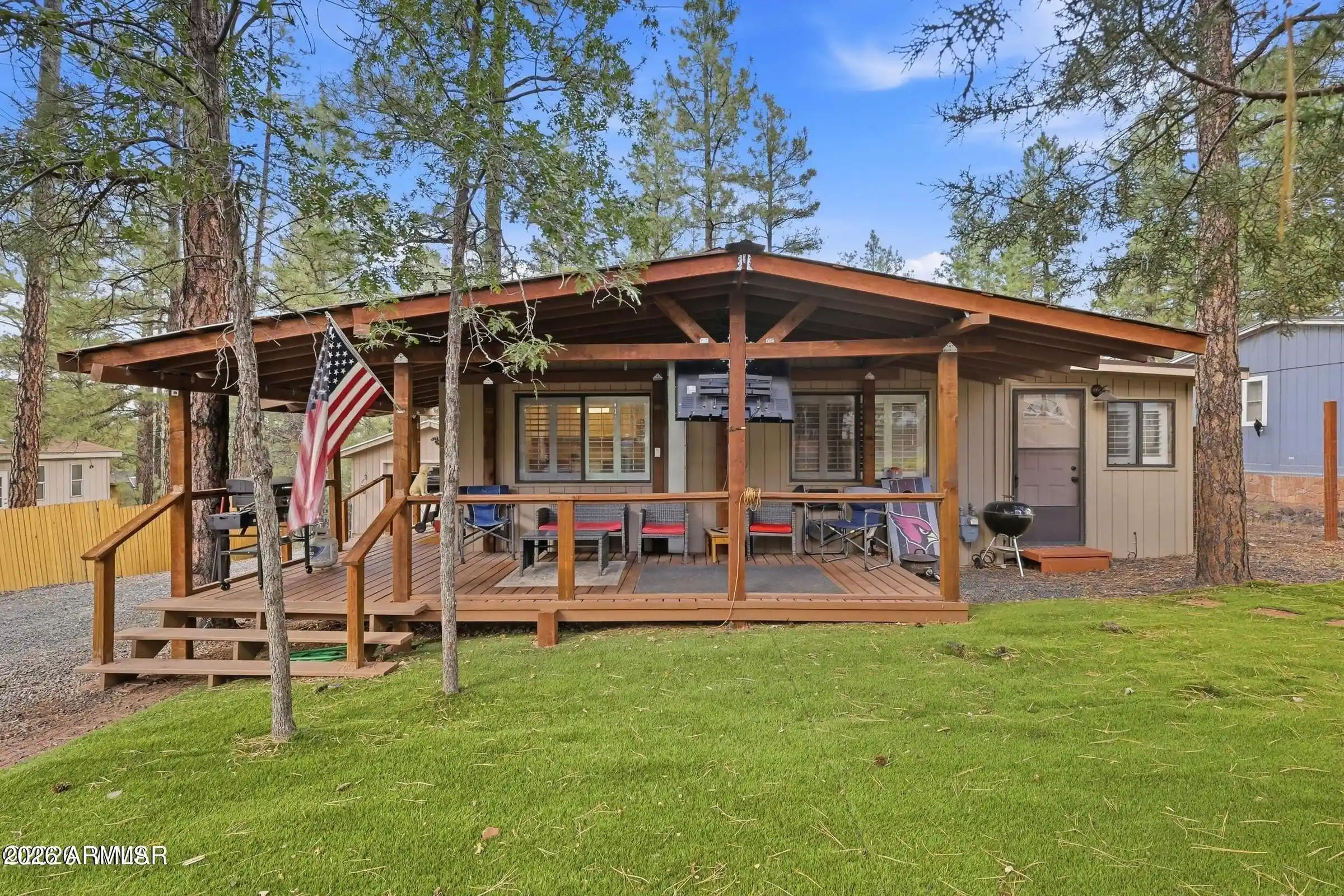 Photo 1 of Single family home for sale at 2250 W Whipple St, Show Low, AZ 85901 | MLS# 7087125 | Listing updated on 2026-10-29