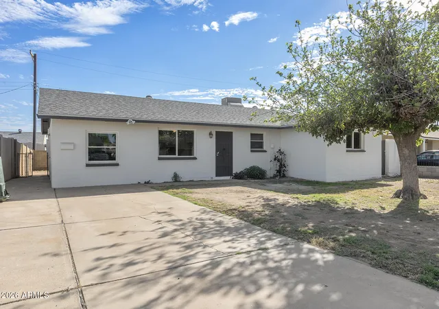 Single family home for sale at 7935 W Earll Dr, Phoenix, AZ 85033 | MLS# 7090490