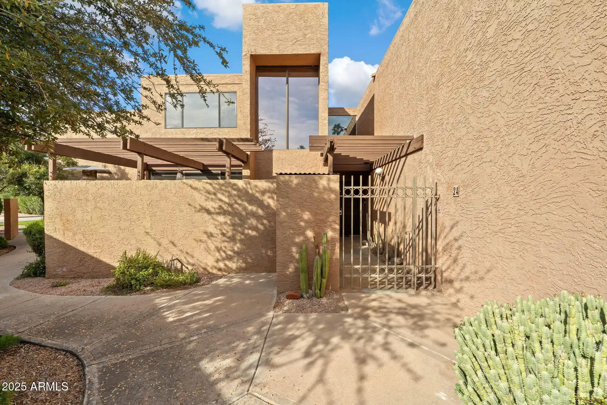 Photo 1 of Townhouse for sale at 7401 N Scottsdale Rd #24, Paradise Valley, AZ 85253 | MLS# 7088277 | Listing updated on 2026-10-12