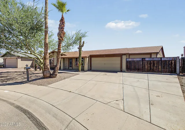 Single family home for sale at 321 W Mesquite St, Chandler, AZ 85225 | MLS# 7089065
