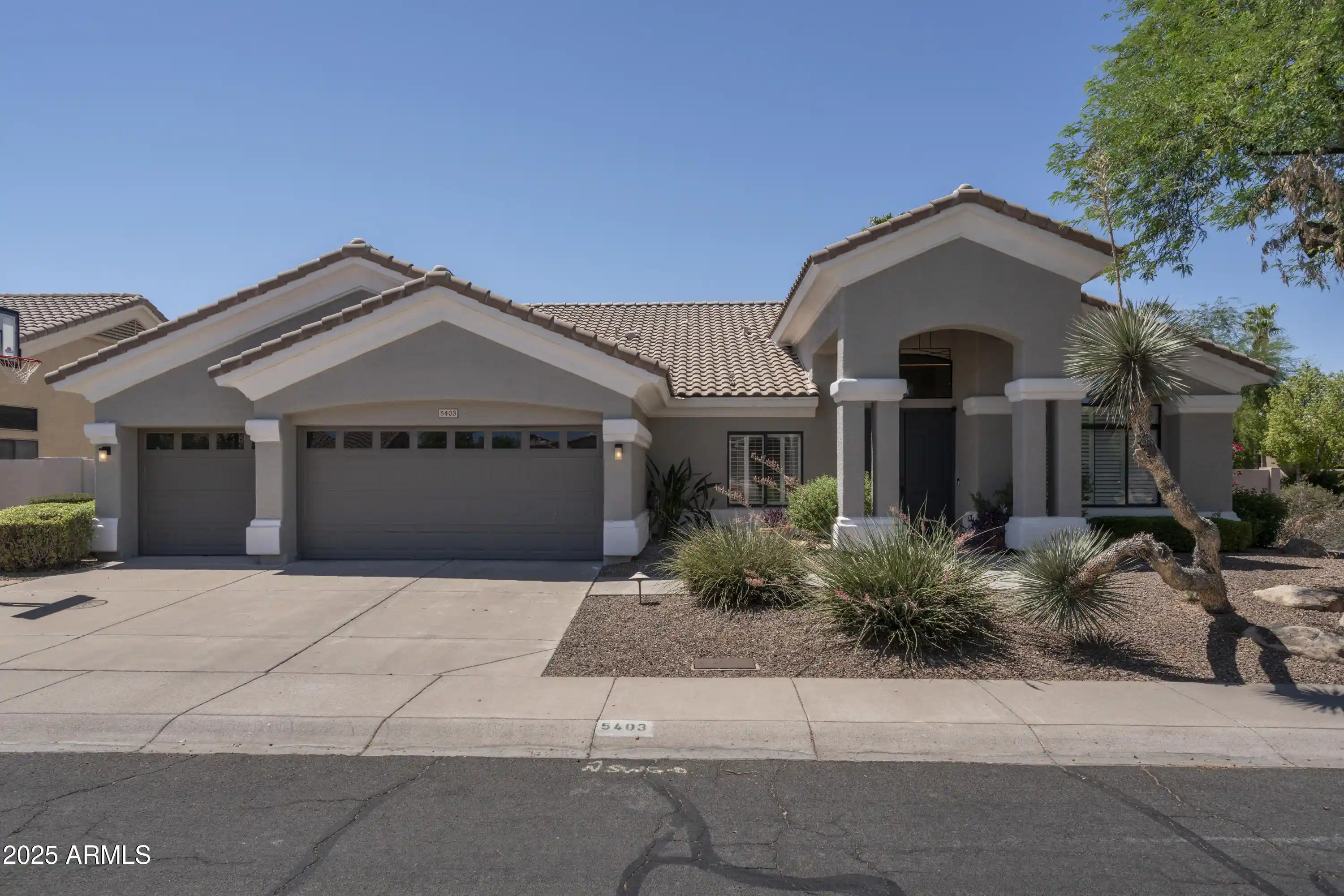 Photo 1 of Single family home for sale at 5403 E Cannon Dr, Paradise Valley, AZ 85253 | MLS# 7092061 | Listing updated on 2026-10-11