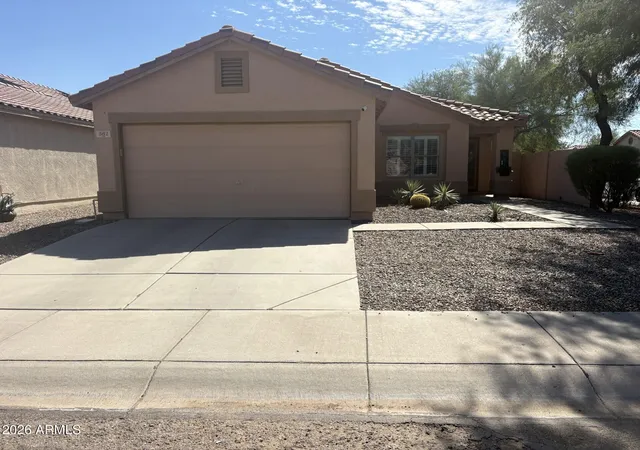 Photo 1 of Single family home for sale at 561 W Kingman Dr, Casa Grande, AZ 85122 | MLS# 7091676 | Listing updated on 2026-10-28