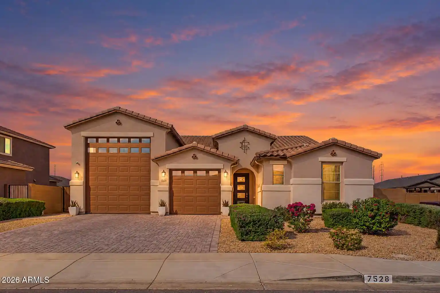Photo 1 of Single family home for sale at 7528 W Odeum Ln, Phoenix, AZ 85043 | MLS# 7091302 | Listing updated on 2026-10-24