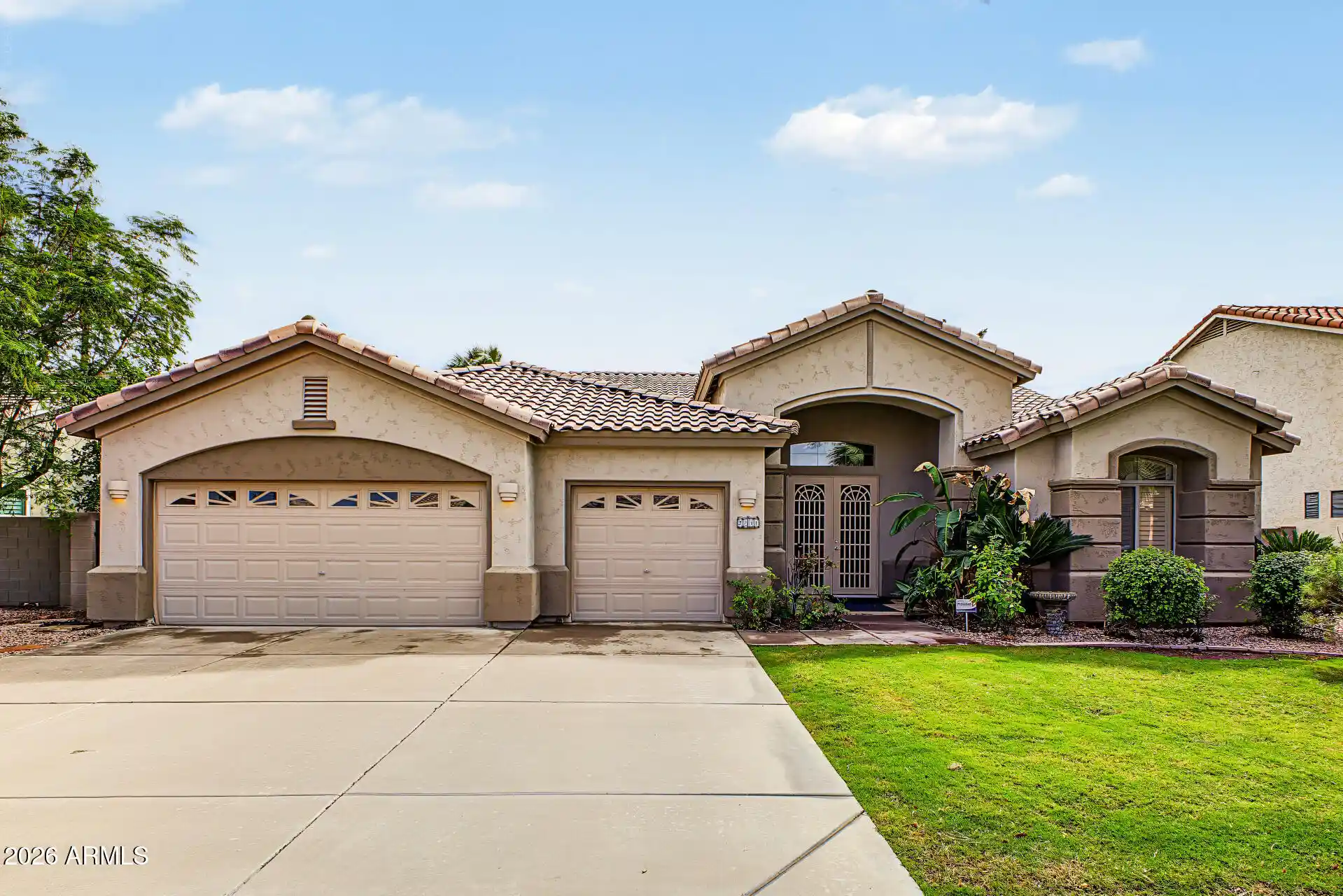 Photo 1 of Sale Pending at 2841 E Ranch Ct, Gilbert, AZ 85296 | MLS# 7093641 | Listing updated on 2026-10-19