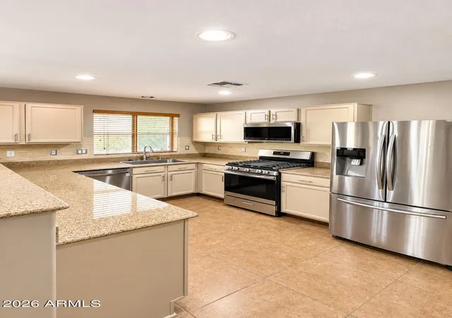 Single family home for sale at 3903 E Jasper Dr, Gilbert, AZ 85296 | MLS# 7094355