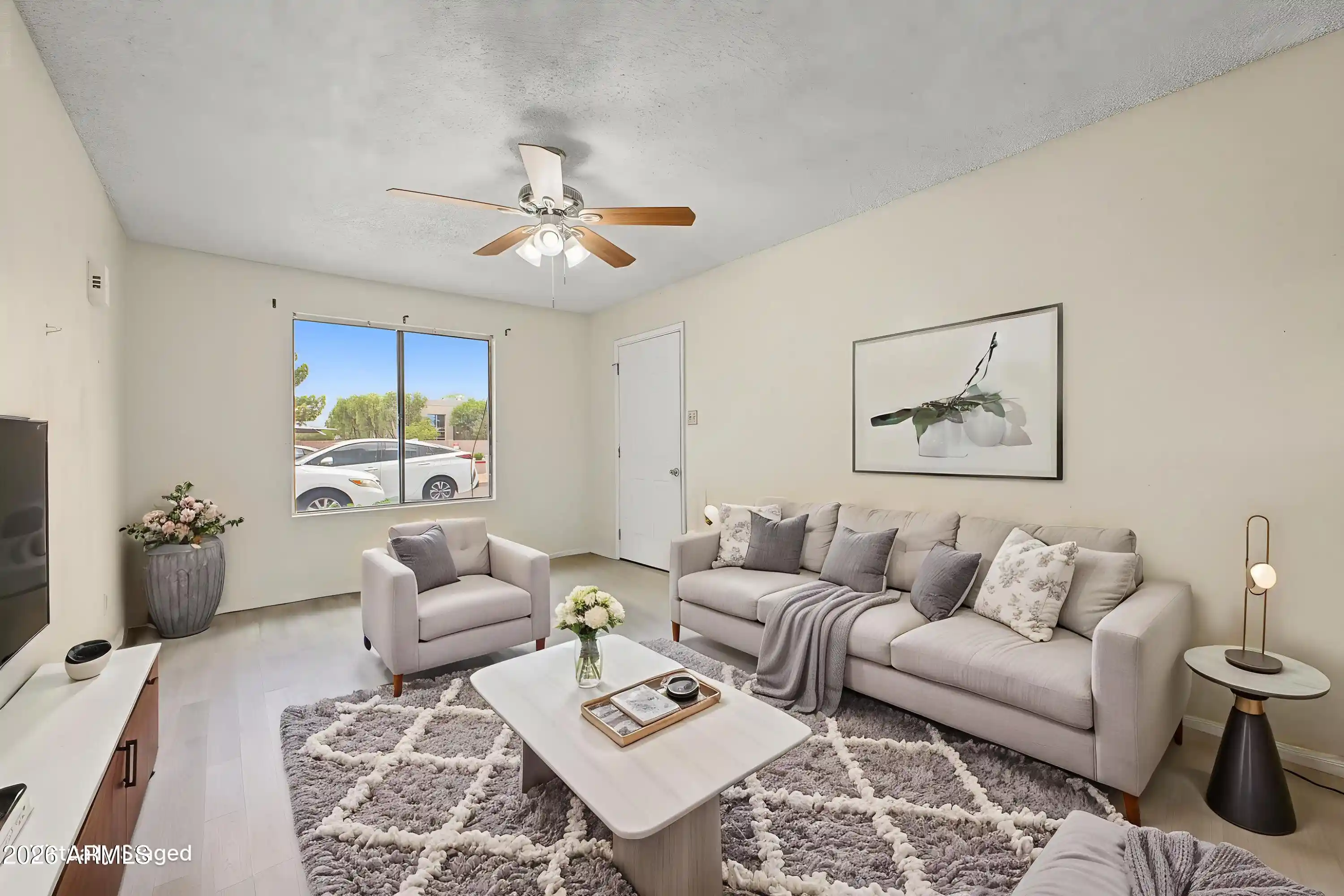 Townhouse for sale at 2437 E Tracy Ln #1, Phoenix, AZ 85032 | MLS# 7095859