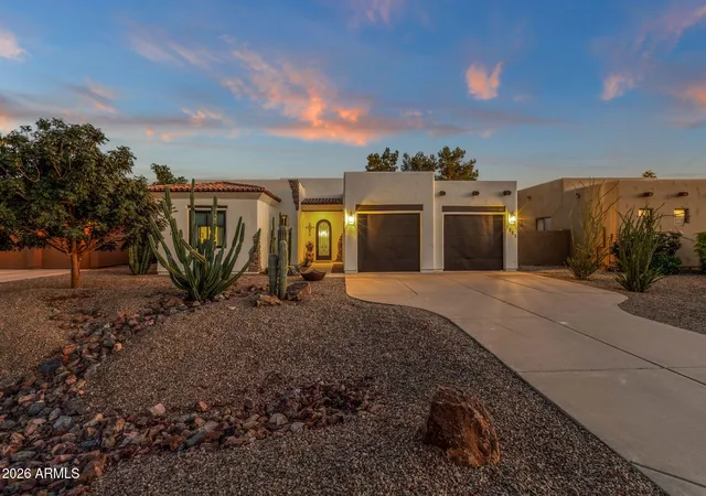 Photo 1 of Single family home for sale at 1555 E Kings Ct, Gilbert, AZ 85234 | MLS# 7093985 | Listing updated on 2026-10-28