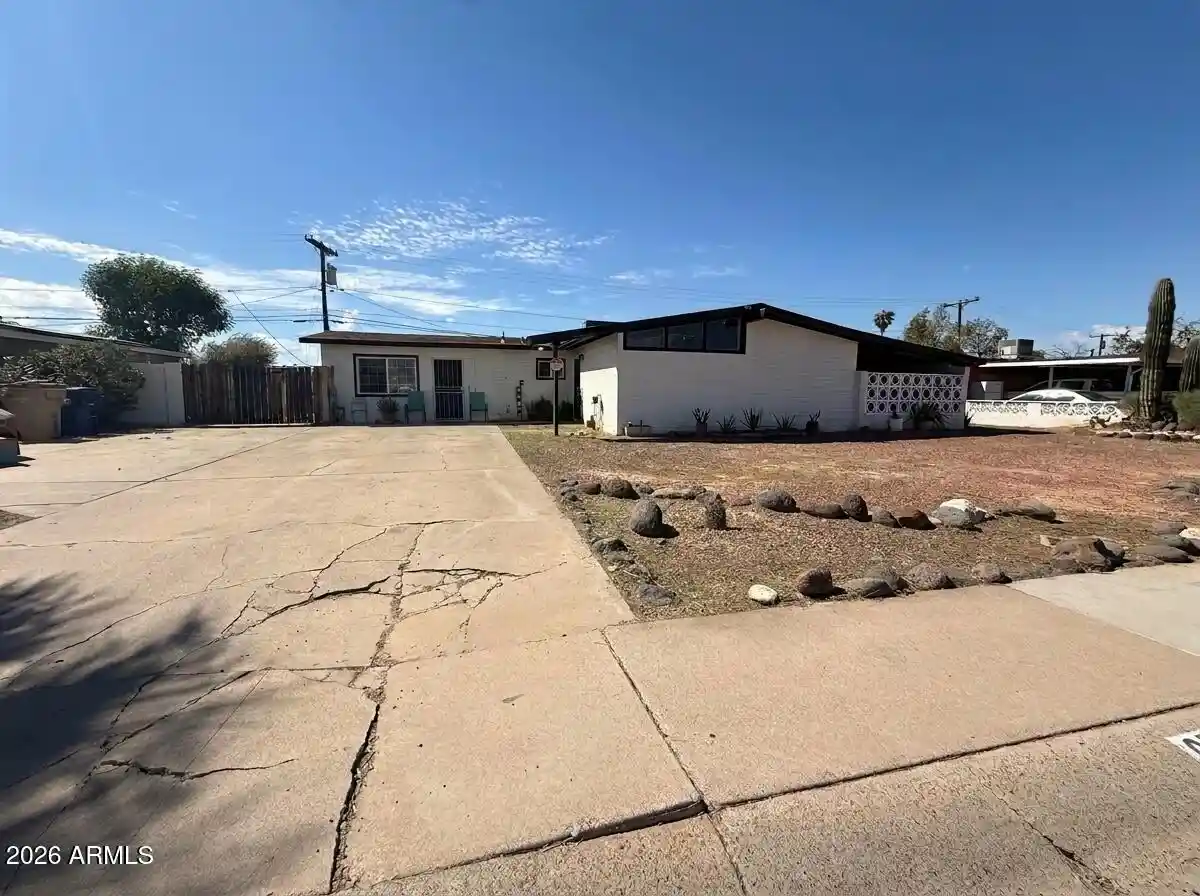 Photo 1 of Sale Pending at 6509 W Colter St, Glendale, AZ 85301 | MLS# 7094167 | Listing updated on 2026-10-27