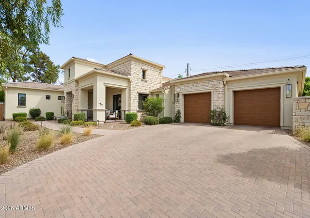 Photo 1 of Sale Pending at 3405 N 39th Place, Phoenix, AZ 85018 | MLS# 7094579 | Listing updated on 2026-10-27