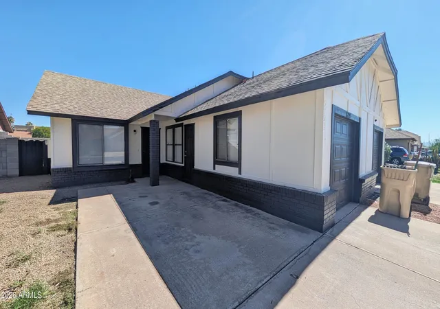 Photo 1 of Townhouse for sale at 5729 N 68th Avenue, Glendale, AZ 85303 | MLS# 7098953 | Listing updated on 2026-10-28