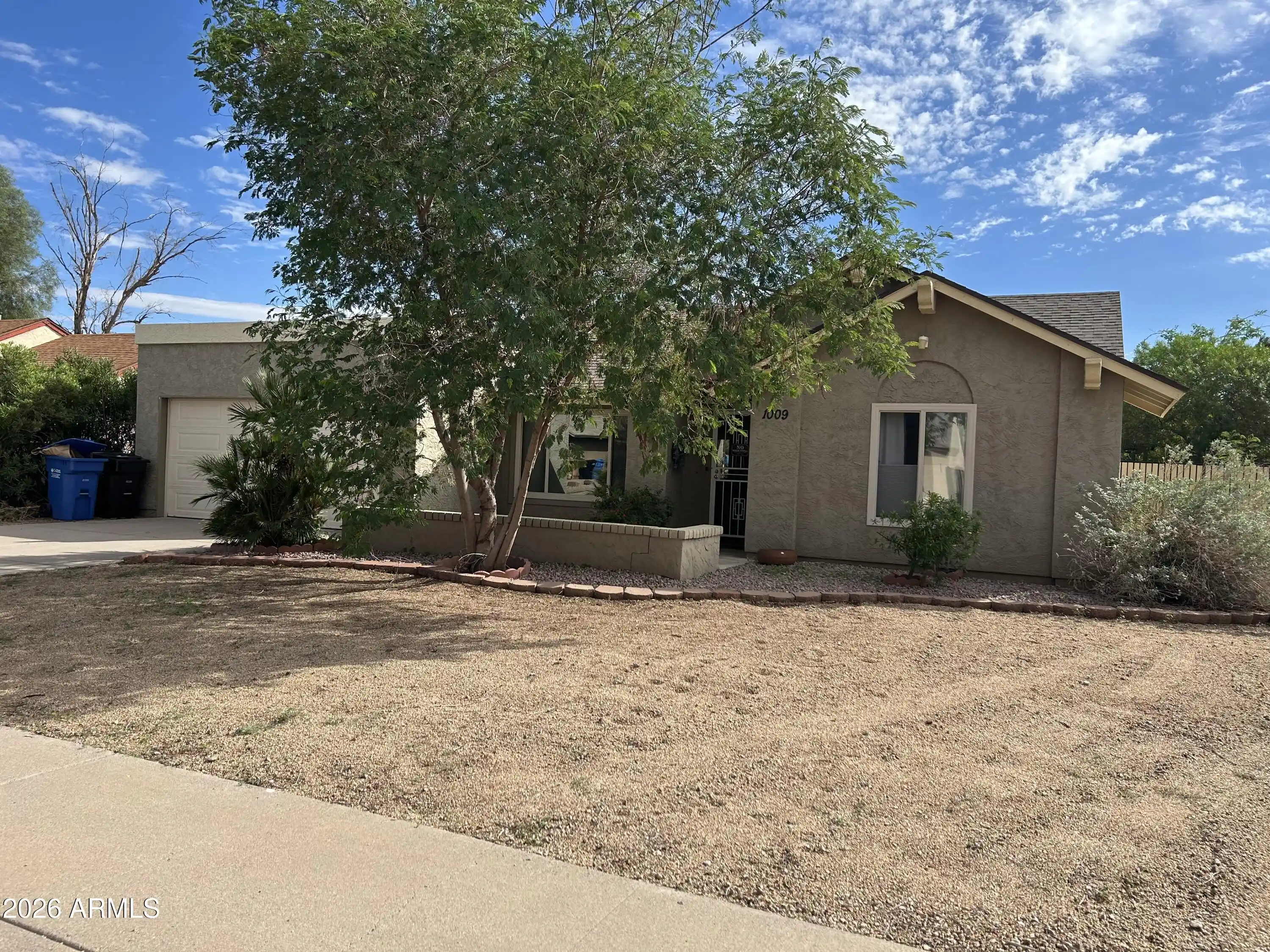 Single family home for sale at 1009 W Ross Ave, Phoenix, AZ 85027 | MLS# 7097063