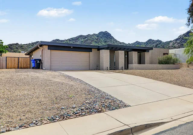 Single family home for sale at 2261 E Shea Blvd, Phoenix, AZ 85028 | MLS# 7096998
