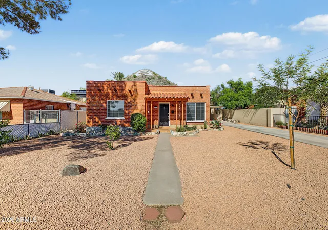 Single family home for sale at 102 W Vogel Ave, Phoenix, AZ 85021 | MLS# 7099458