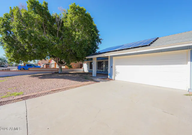 Single family home for sale at 3950 W Hearn Rd, Phoenix, AZ 85053 | MLS# 7099773