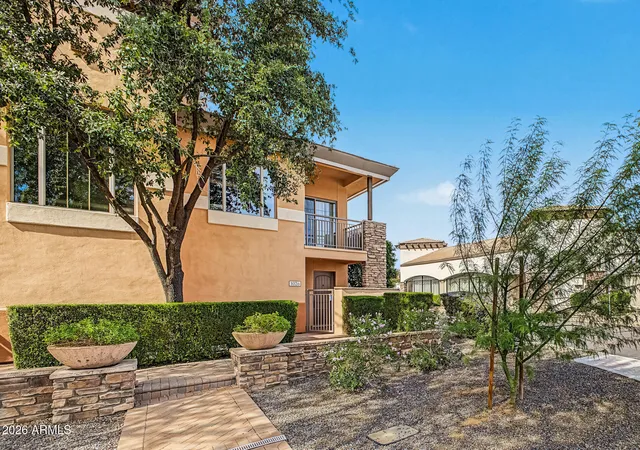 Listing Photo 1 - Condo for sale in building located at 6940 E Cochise Rd, Paradise Valley, AZ 85253 - Unit #1026