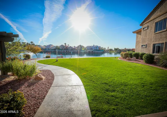 Listing Photo 1 - Condo for sale in building located at 16013 S Desert Foothills Pkwy, Phoenix, AZ 85048 - Unit #1077