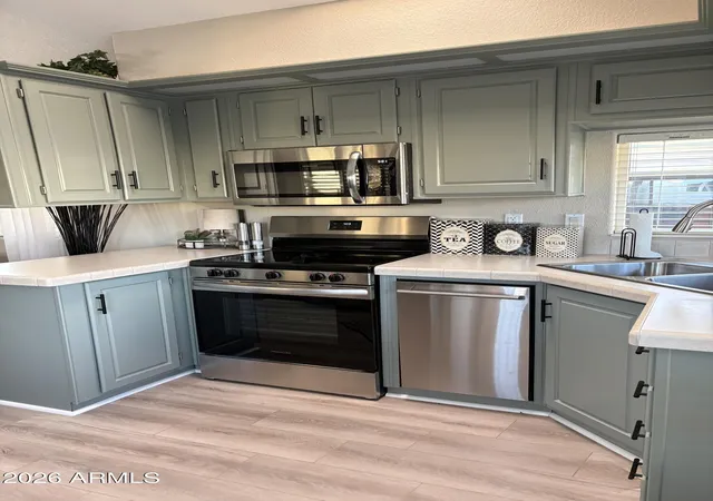 Photo 4 of Manufactured home for sale at 709 S Felspar Dr, Apache Junction, AZ 85119 | MLS# 7100362 | Listing updated on 2026-10-30
