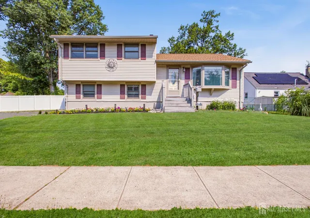 Photo 1 of Single family home for sale at 1852 W 5th Street, Piscataway, NJ 08854 | MLS# 2700327R | Listing updated on 2026-09-28